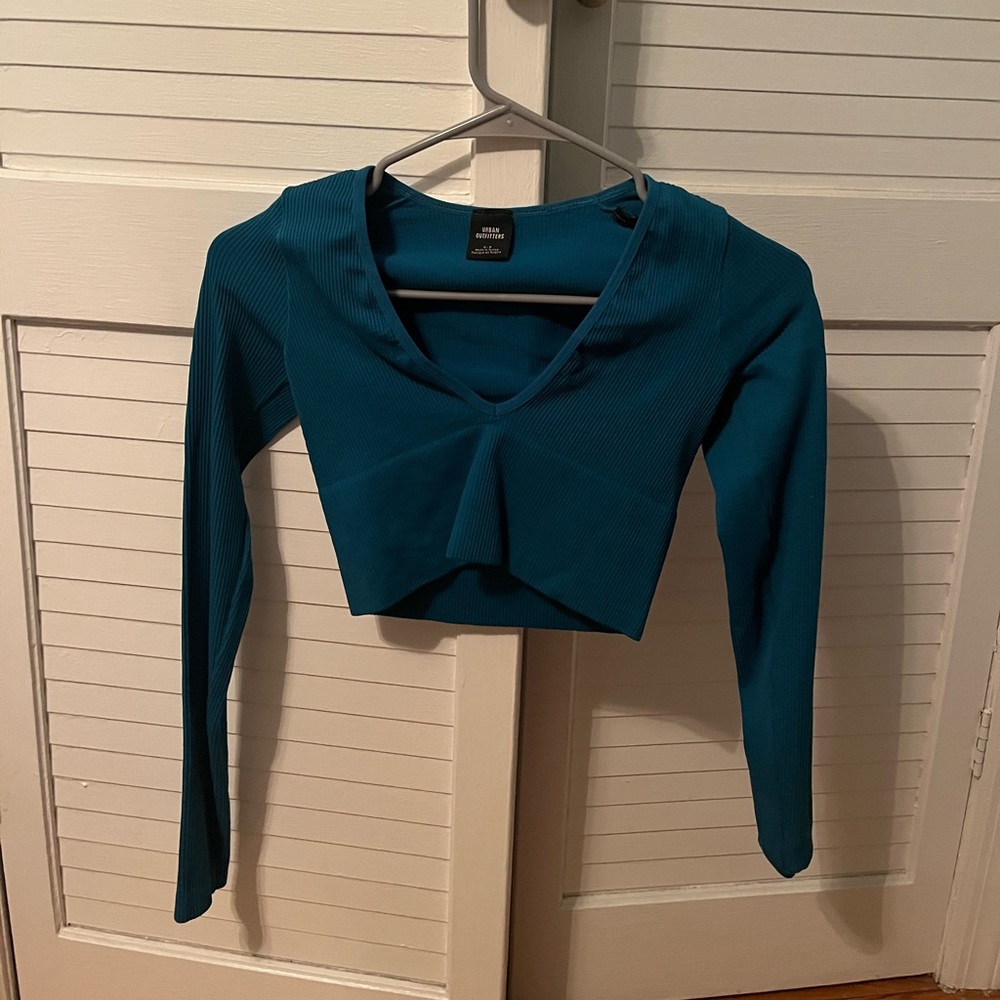 Urban Outfitters Ribbed Long Sleeve V-Neck crop top
